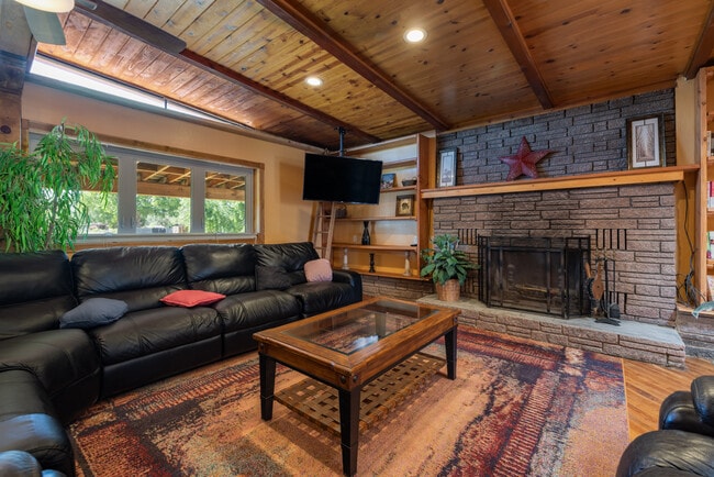 Photo - 10128 2nd St NW