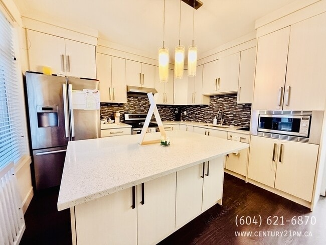 Building Photo - 13275-13290 90 Ave