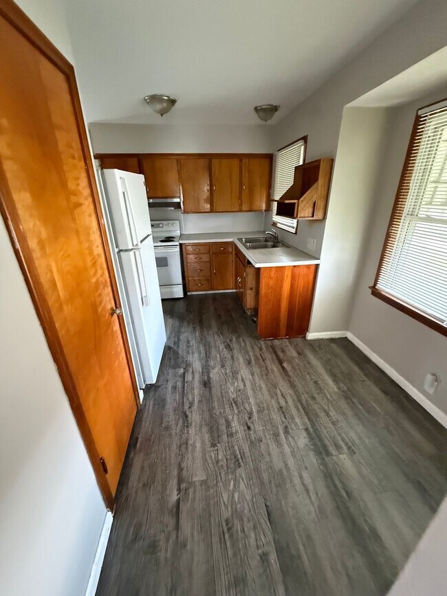 Photo - 2 Bed 1 Bath