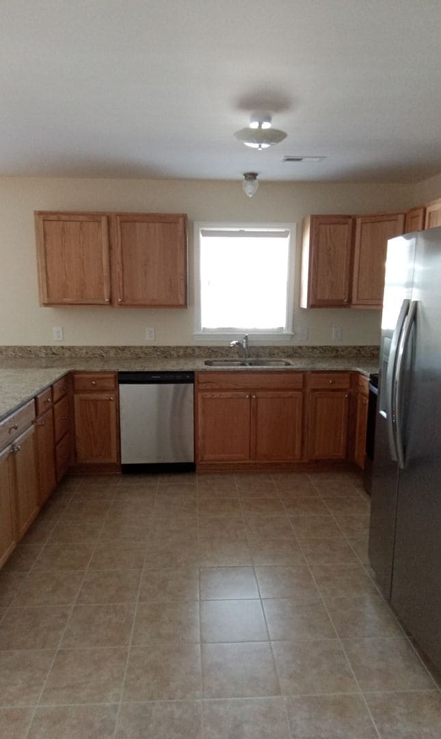 Photo - 513 Live Oak St