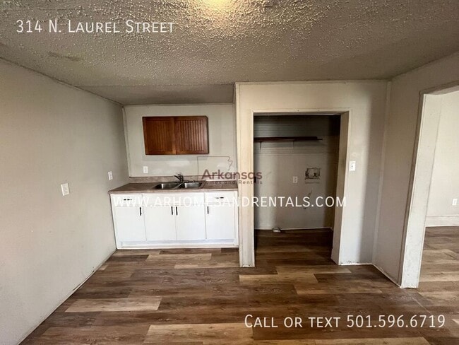 Photo - 314 N Laurel St