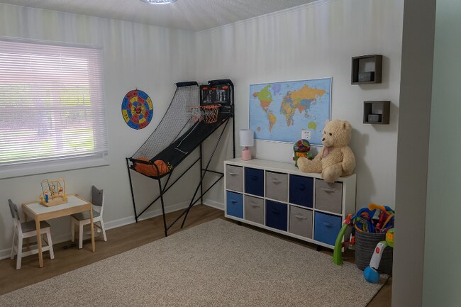 Photo - 550 Lystra Rd