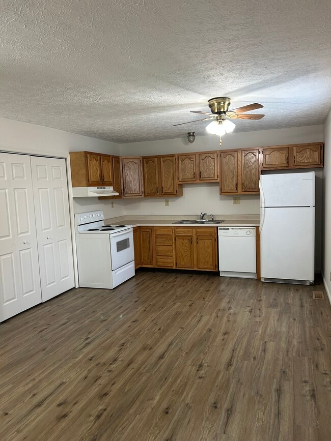 Photo - 132 Burkhardt Way