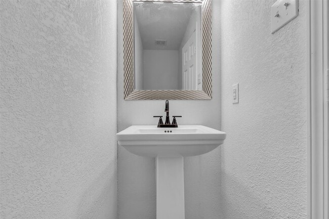 Photo - 839 Darbydale Crossing Ln