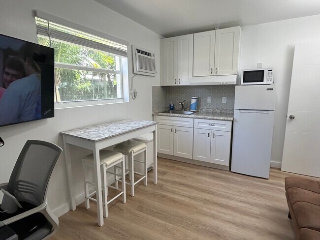 Photo - 1040 Andrews Rd