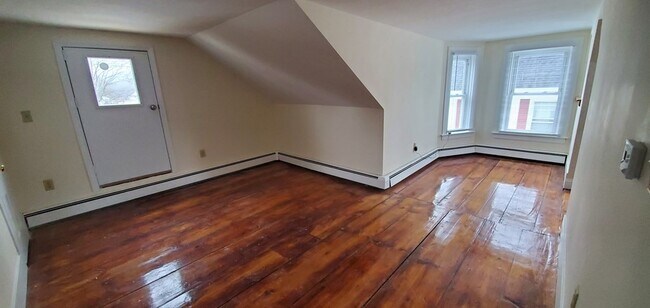 Photo - 20-24-24 Walnut St Unit 3