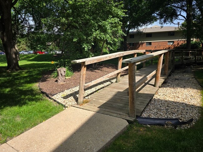 Photo - Riverwood Apartments