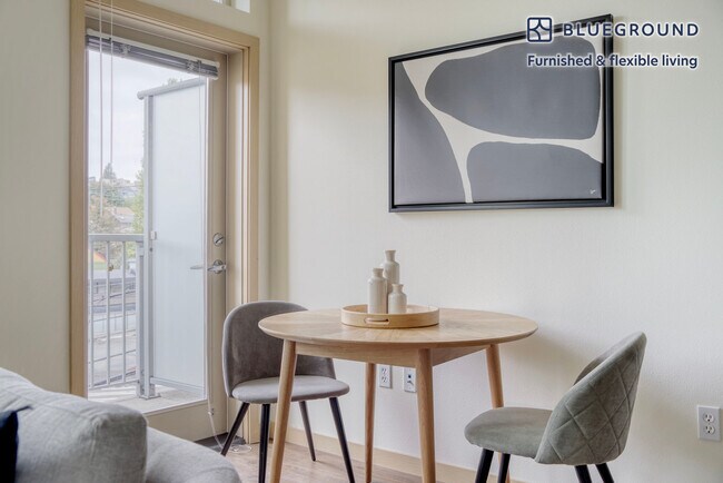 Photo - 3920 Stone Way N Unit FL3-ID639