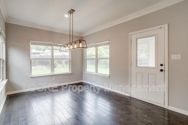 Photo - 5100 Curzon Ave