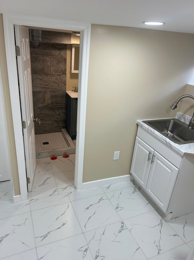 Photo - 271 Claremont Ave