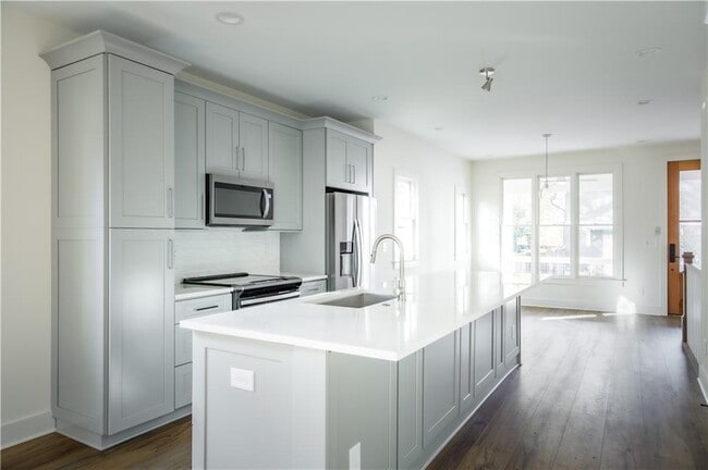 Photo - 188 La France Walk