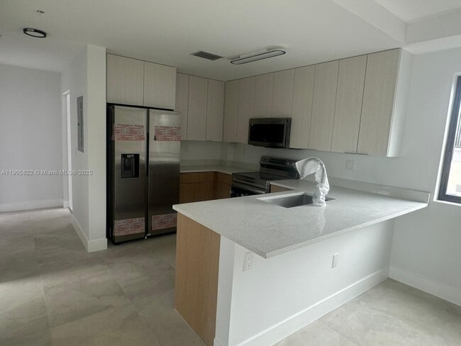 Photo - 5423 NE Miami Ct Unidad 7