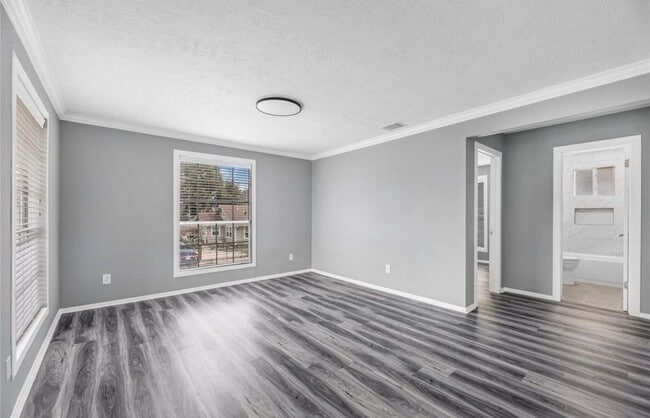 Photo - 502 Frawley St