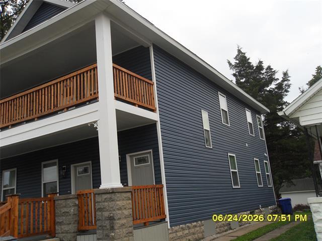 Photo - 401-403-403 W 4th St