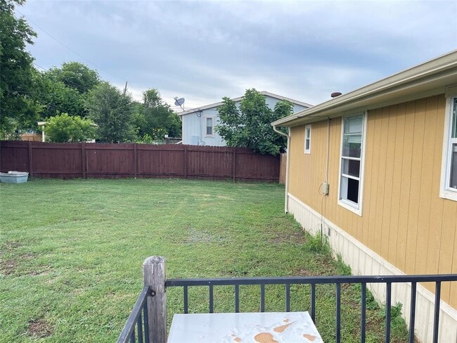 Photo - 417 Lenora Dr