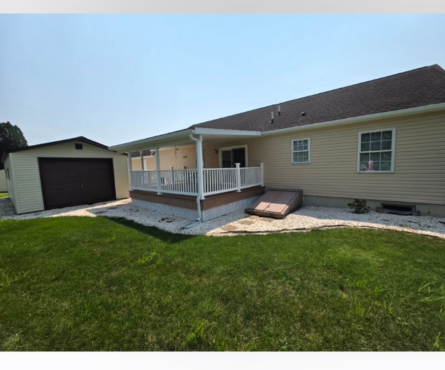 Photo - 405 Merri Ln