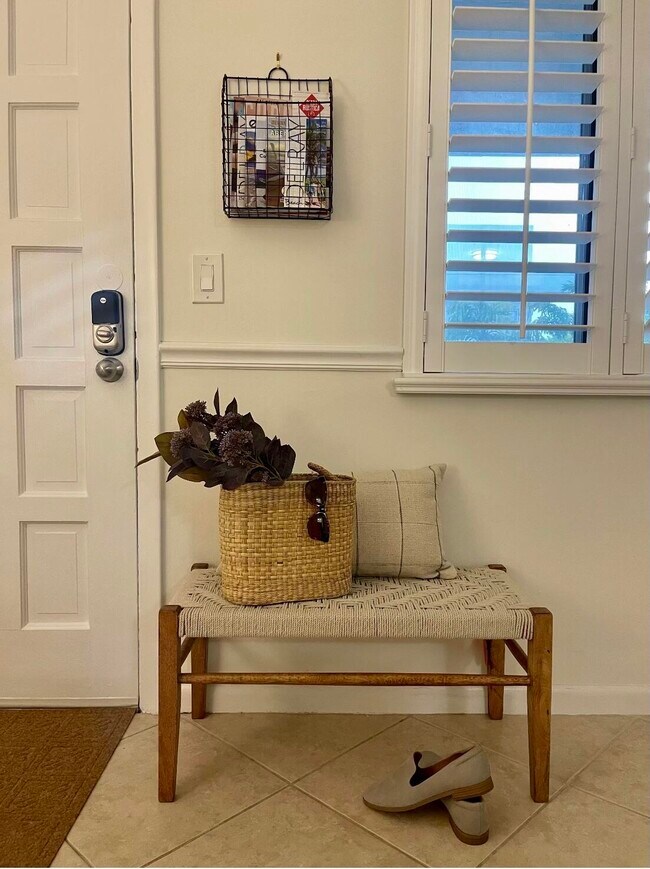 1202 Palm Trail Unit 6