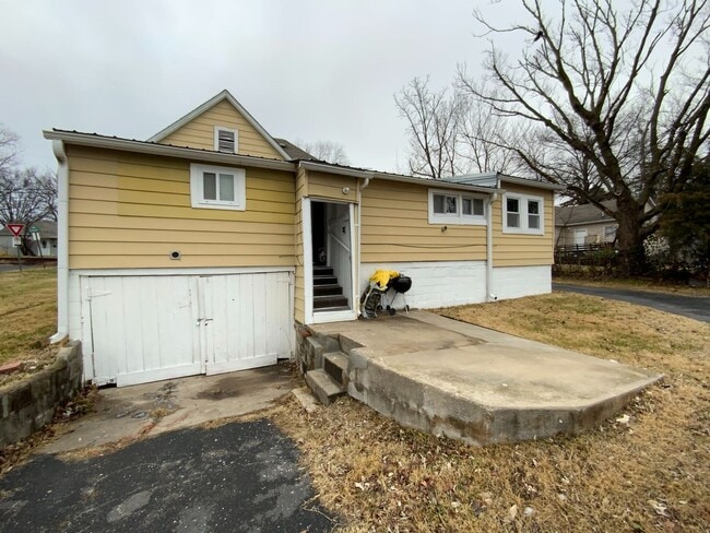 Photo - 1800 Gordon St Unit Apt A