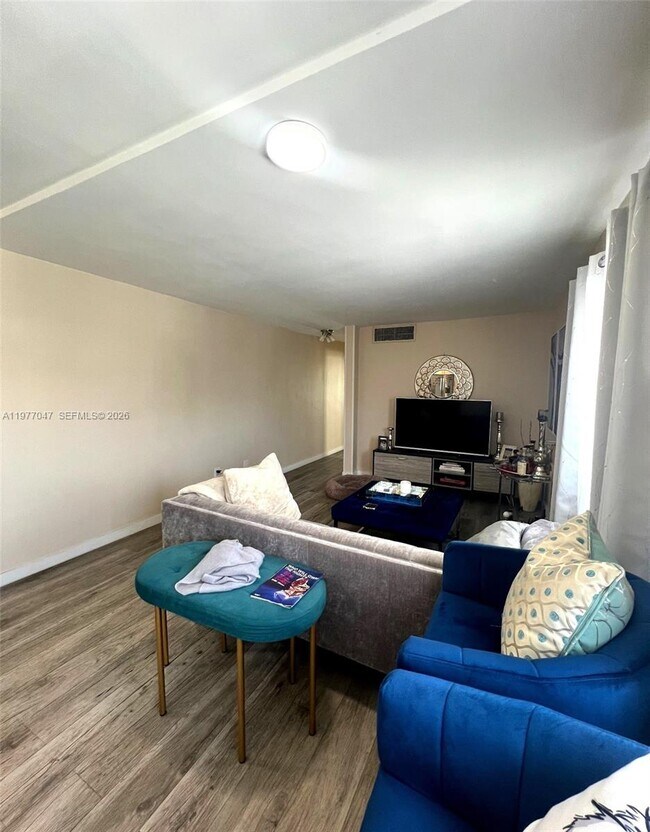 Photo - 1340 Lincoln Rd Unit 408