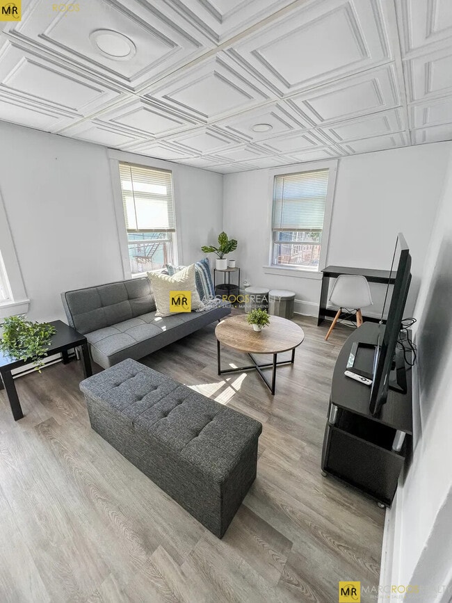 Photo - 158 Everett St