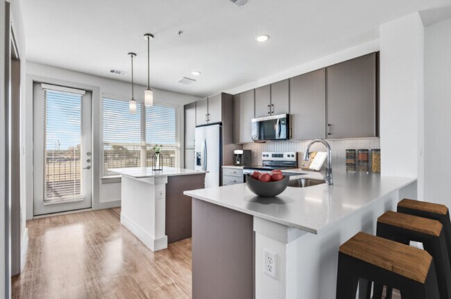 Photo - Victoria Row