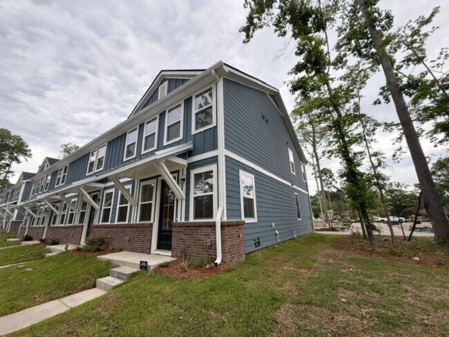 467 Martins Creek Blvd