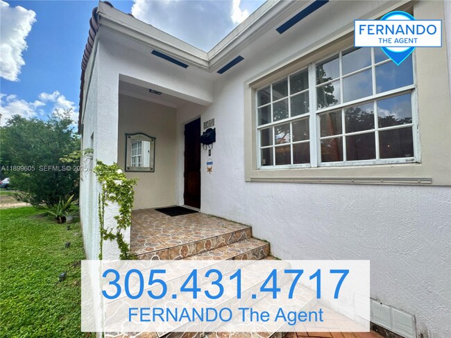 Photo - 5760 SW 10th St