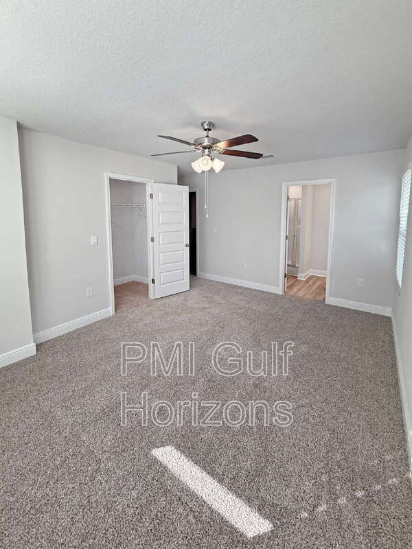 Photo - 1302 Leeway Dr