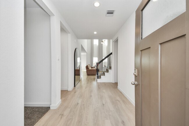 Photo - 30119 Gallatin River Ln