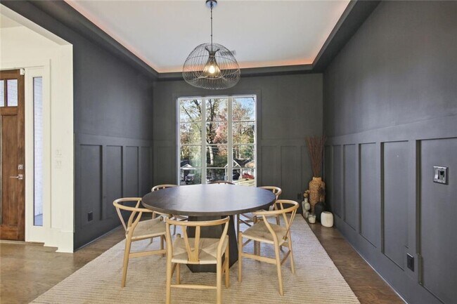 Photo - 3041 Parkridge Dr NE