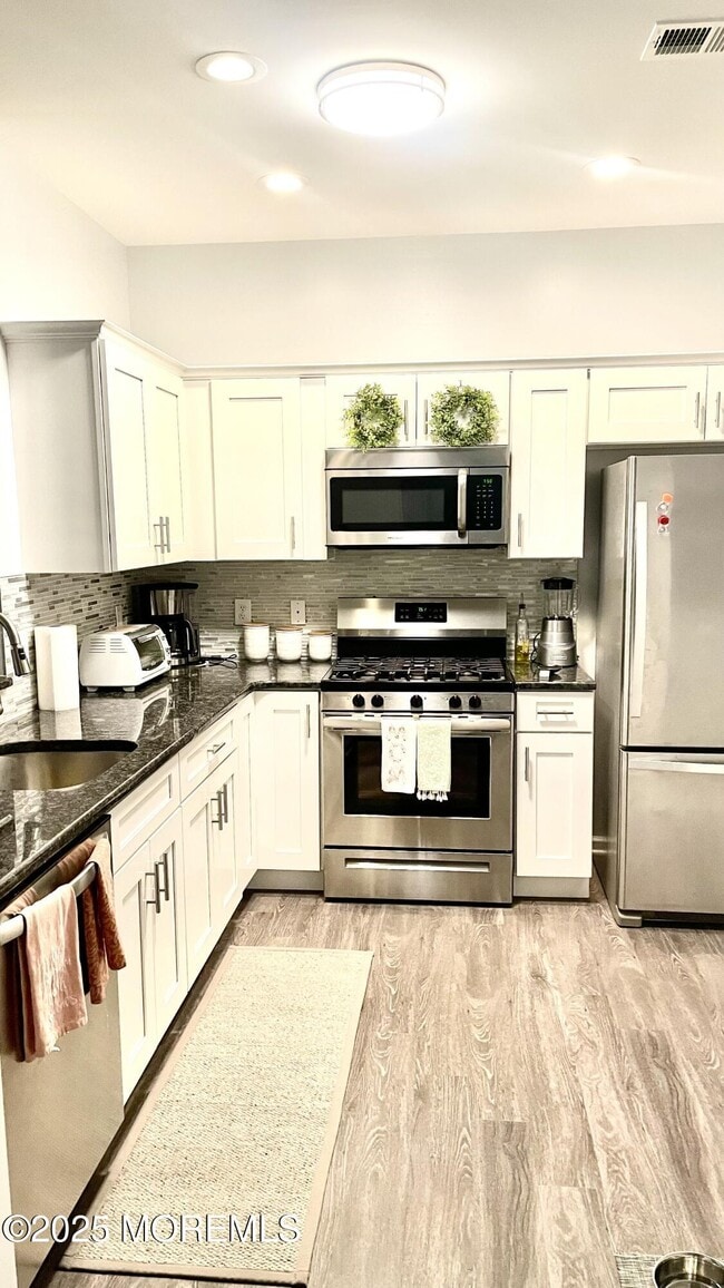 Photo - 136 Sophee Ln