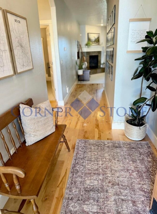 Photo - Stunning Home In Desired Woodbridge Subdivision!