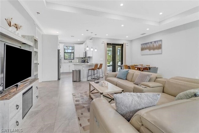 Photo - 332 14th St SE