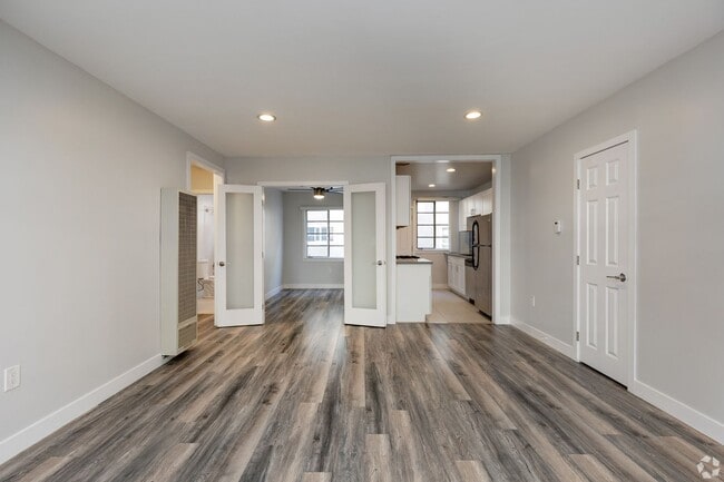 Photo - 970 N. Serrano Ave.