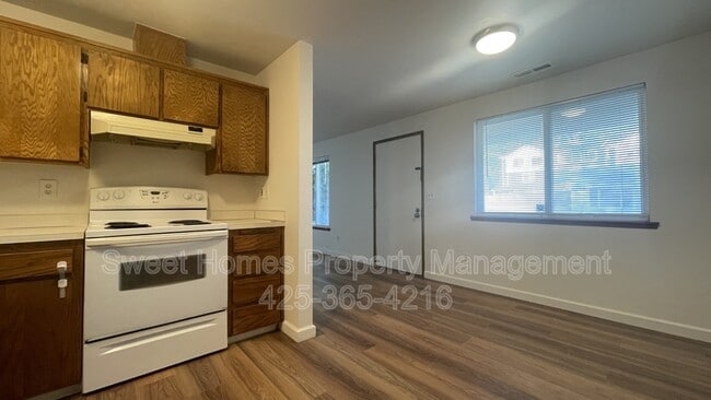 Photo - 2007 131st Ave NE