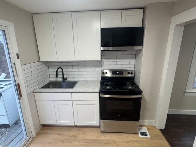 Photo - 32 Phelps St Unit 2