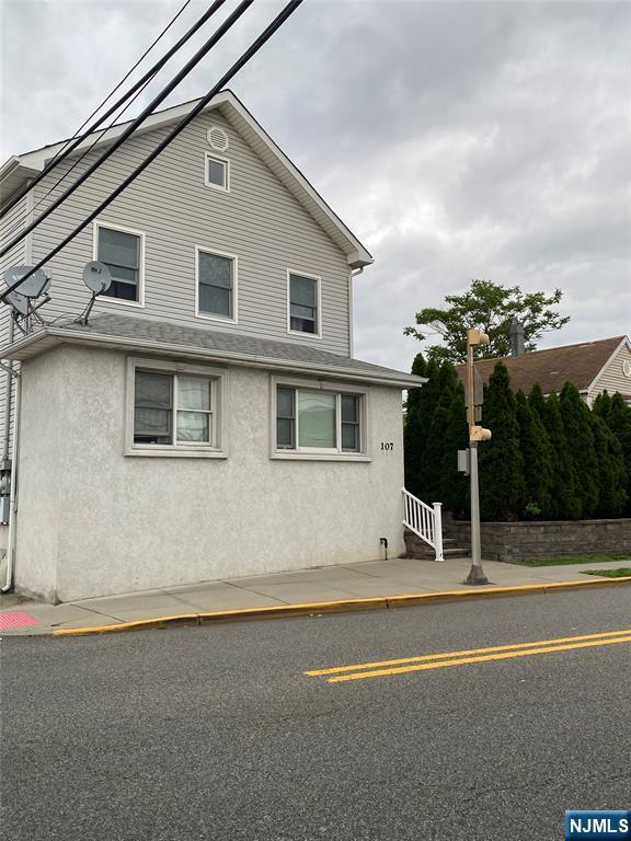 Building Photo - 107 Carlton Ave Unit 3-3 Rental