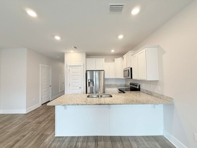 Photo - 1532 Farragut Way