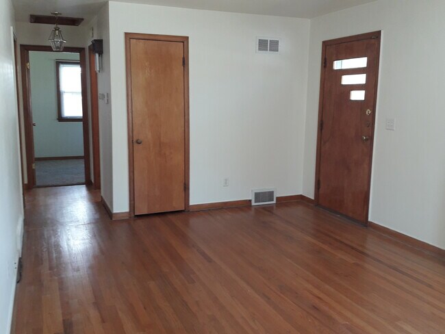 Photo - 2016 Prairie Ave