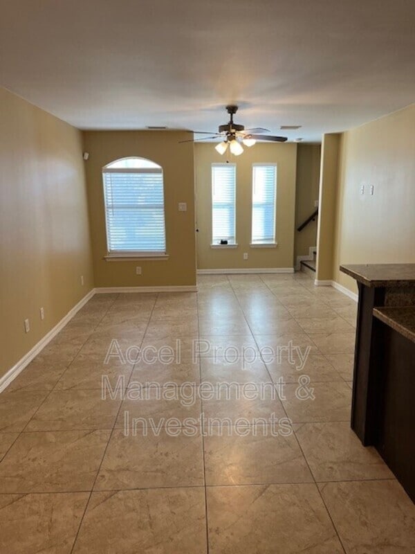 Photo - 2607 E Eisenhower Ave Unit 4