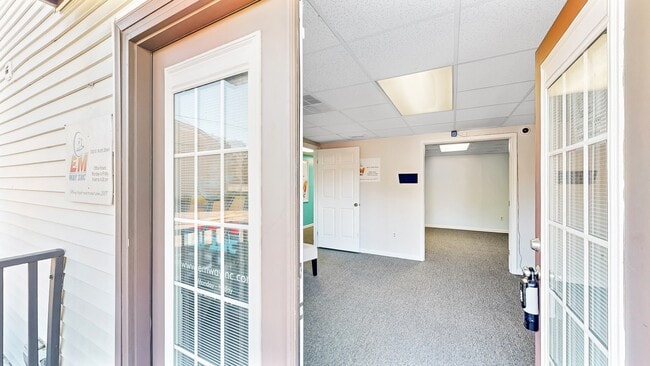 Photo - 383 W North St