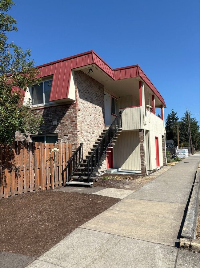 Building Photo - 711 Deskins St Unit #01 Rental