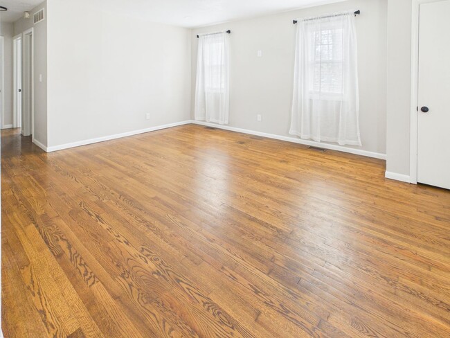 Photo - 500 Hancock Ave