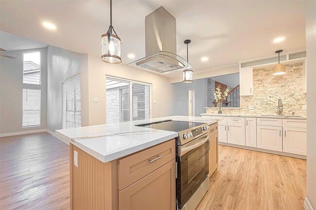 Photo - 2446 Long Reach Dr