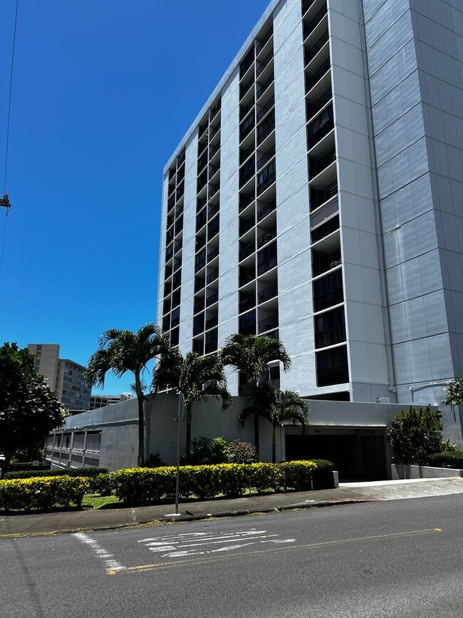 Building Photo - 1541 Dominis St Unit 1702 Rental