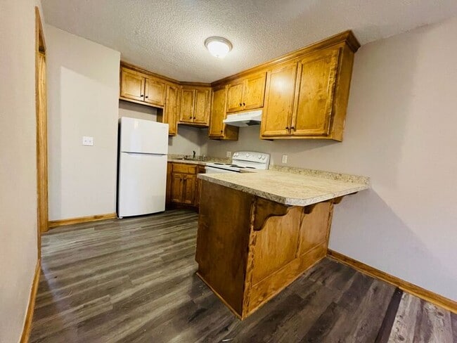 Photo - 1405 Neil Ln