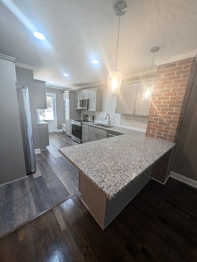 Two bedroom duplex, newly renovated - Two bedroom duplex, newly renovated Apartment Unit B