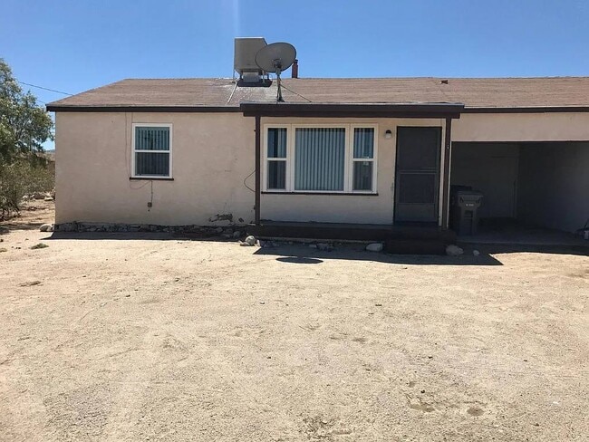 7645 N Star Ave - 7645 N Star Ave