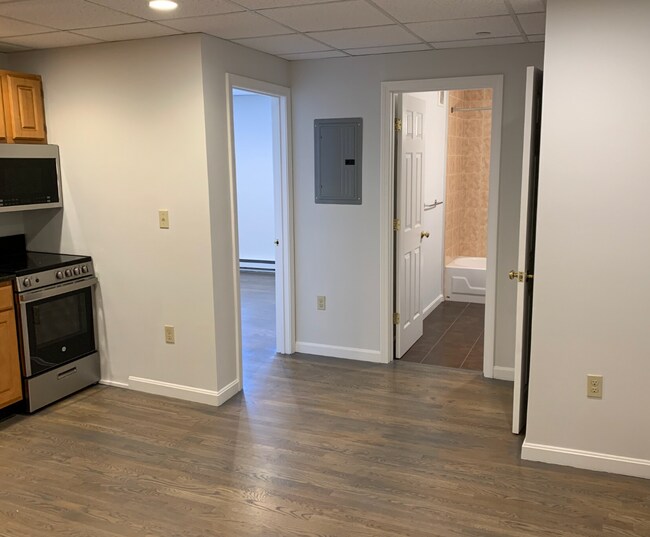 Photo - 61 Park Dr Unidad A Rental