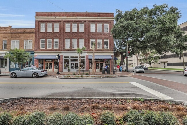 Photo - 321 W Broughton St Unidad 5